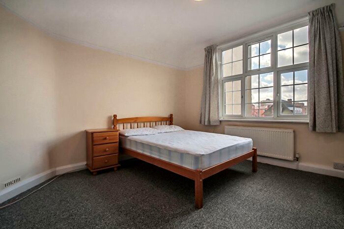 2 Bedroom Flat To Rent In Tudor Mansions, Church Road, London, NW4