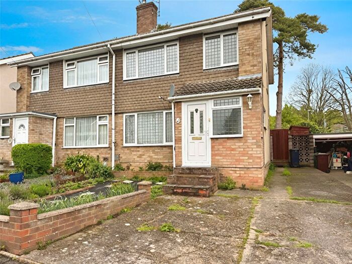 3 Bedroom Semi-Detached House To Rent In Charlbury Close, Maidstone, Kent, ME16