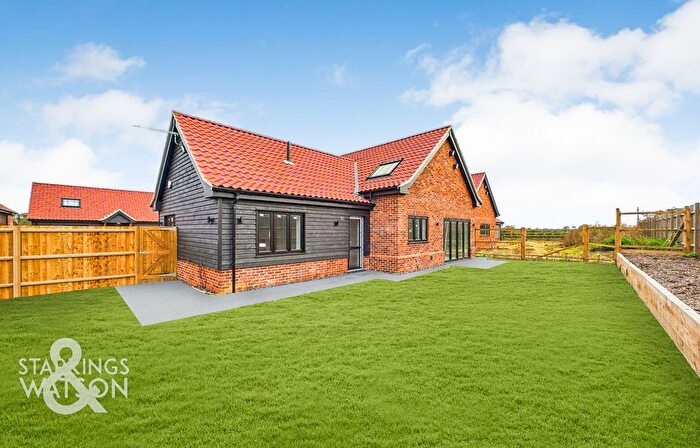 4 Bedroom Chalet For Sale In Mitchells Yard, Mill Road, Winfarthing, Diss, IP22