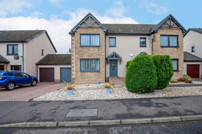 3 Bedroom Semi-Detached House For Sale In David Douglas Avenue, Scone, Perth, PH2