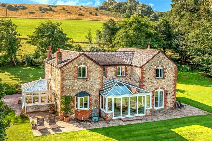 4 Bedroom Detached House For Sale In Doatshayne Lane, Musbury, Axminster, Devon, EX13