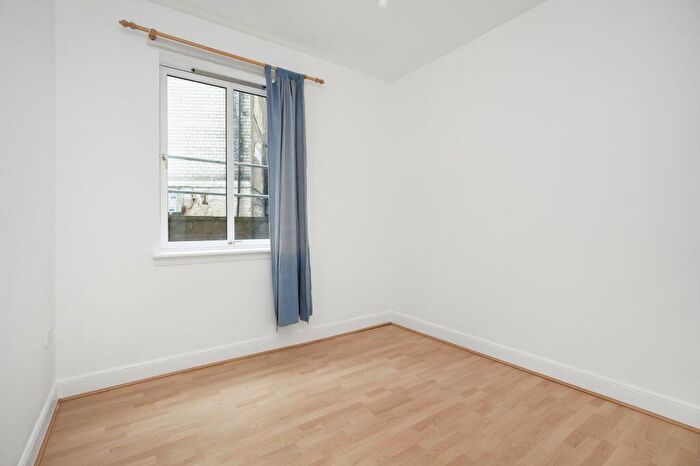 2 Bedroom Flat For Sale In (flat ), East Fountainbridge, Tollcross, Edinburgh, EH3