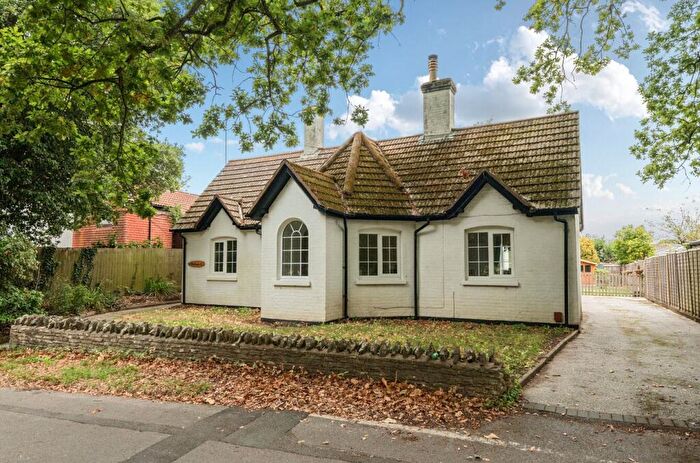 3 Bedroom Bungalow For Sale In Lymington Road, Highcliffe, Christchurch, BH23