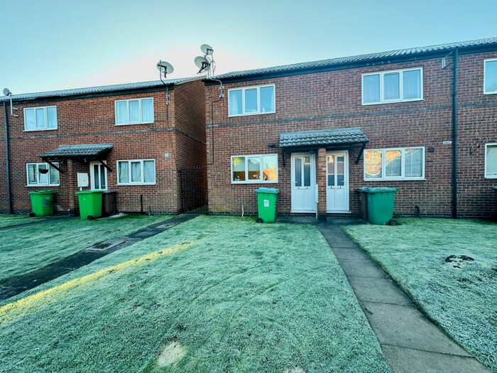 2 Bedroom House To Rent In Priory Mews, Nottingham, NG7