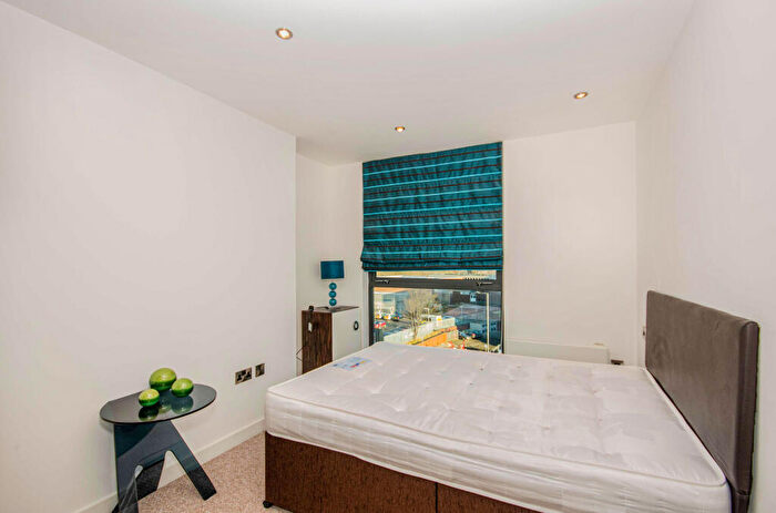 1 Bedroom Apartment To Rent In Fitzwilliam Street, Barnsley, S70