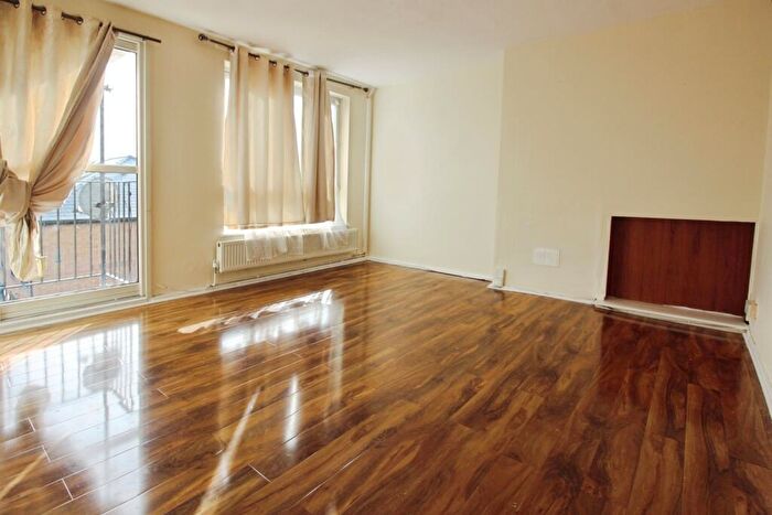 3 Bedroom Duplex To Rent In Godstow Road, London, SE2
