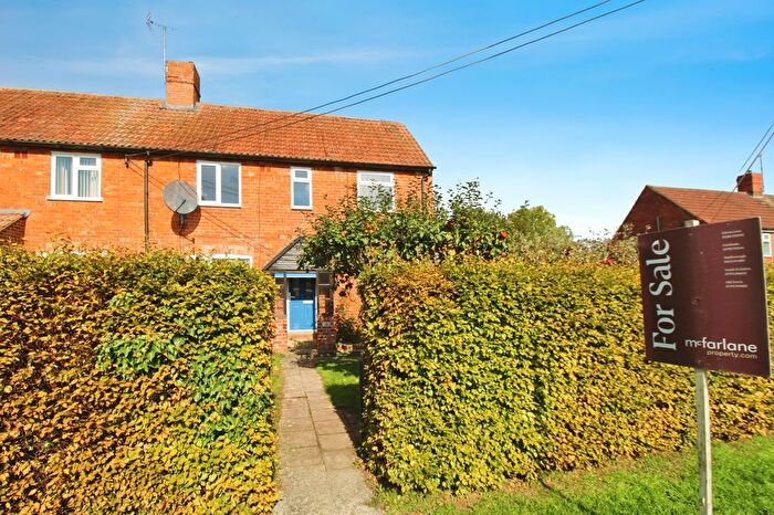 3 Bedroom Semi-Detached House For Sale In Common Hill, Cricklade, SN6