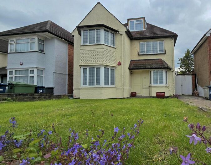 3 Bedroom Flat To Rent In Bridge Lane, Golders Green, NW11