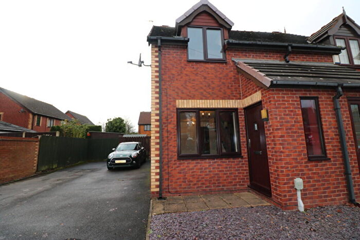 2 Bedroom Semi-Detached House To Rent In Pyruss Drive, HU4