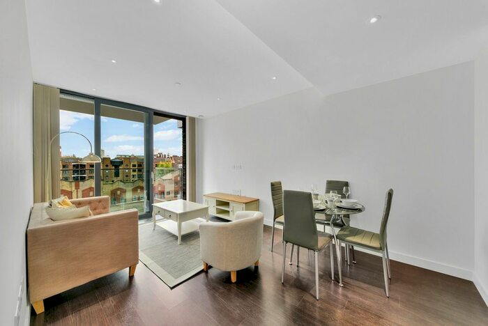 1 Bedroom Flat To Rent In Kingwood House, Chaucer Gardens, Goodman's Fields, Aldgate, E1