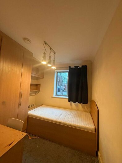 2 Bedroom Flat For Sale In Drapers Field, Coventry, CV1