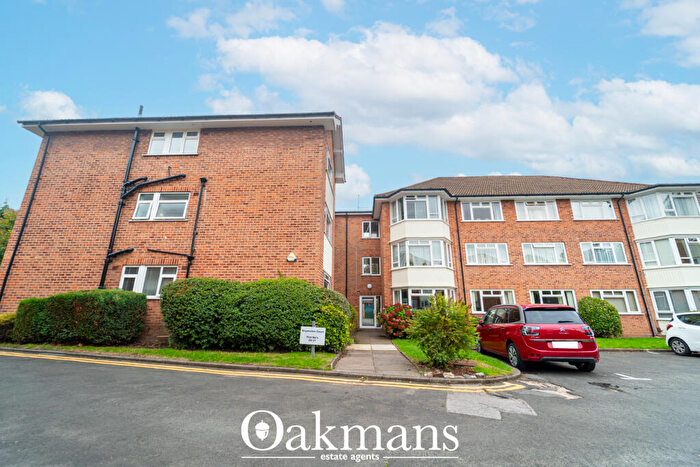 3 Bedroom Maisonette For Sale In Bryanston Court, Solihull, B91