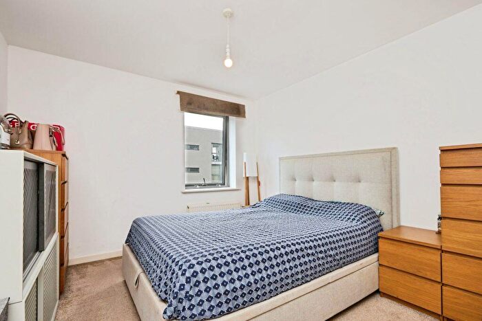 2 Bedroom Flat For Sale In Flat Stainsby Road, London, E14