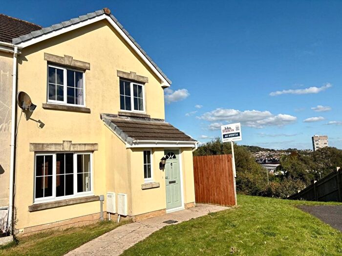 3 Bedroom Semi-Detached House For Sale In Allt Y Gog, Carmarthen, Carmarthenshire, SA31