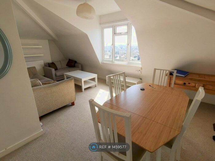 2 Bedroom Flat To Rent In Redland Road, Bristol, BS6