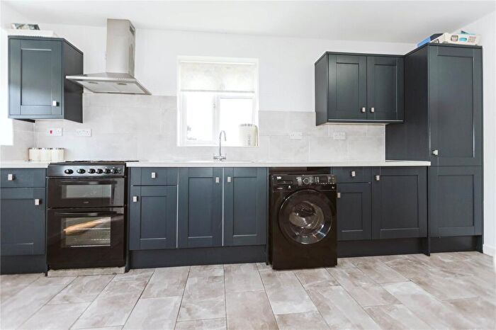 5 Bedroom Semi-Detached House To Rent In Kingsholm Road, Southmead, Bristol, BS10