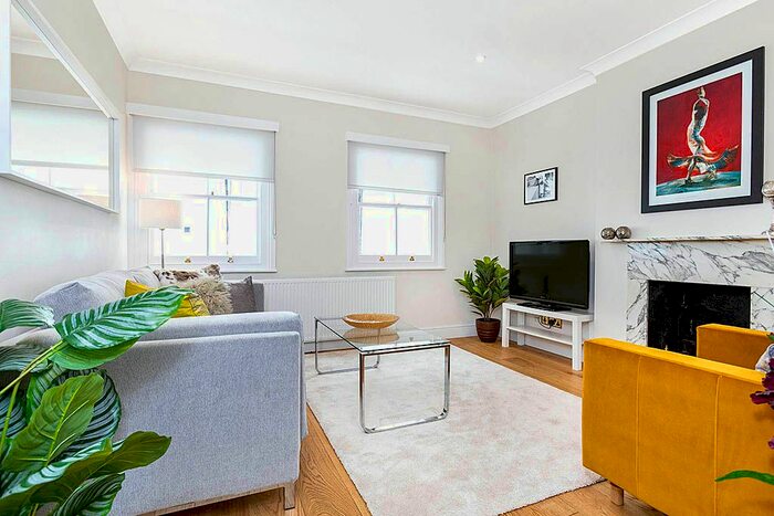 2 Bedroom Flat To Rent In Inverness Mews, Bayswater, W2