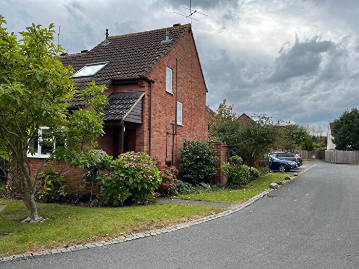 2 Bedroom Terraced House To Rent In Pampas Close, Stratford-upon-Avon, CV37