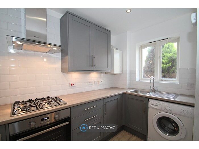 1 Bedroom End Of Terrace House To Rent In Haining Gardens, Mytchett, Camberley, GU16