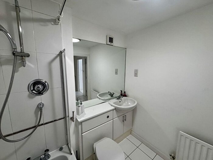 2 Bedroom Flat To Rent In B, South College Street, Aberdeen, AB11