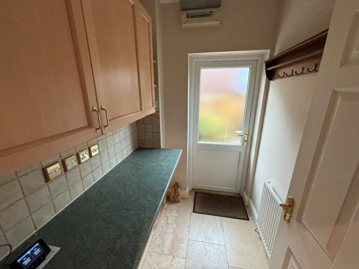 5 Bedroom Detached House To Rent In Glencrofts, Hockley, Essex, SS5
