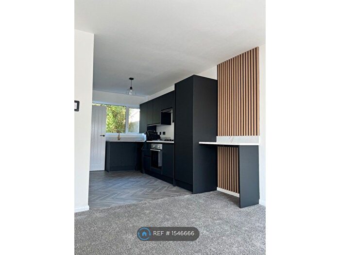 2 Bedroom Semi Detached House To Rent In Dunmow Court, Nottingham, NG3