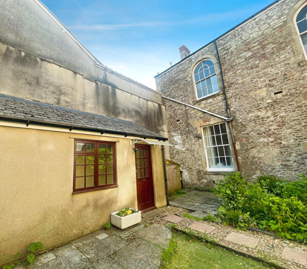 1 Bedroom Flat To Rent In Paul Street, Shepton Mallet, BA4