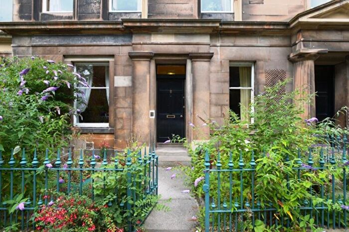 3 Bedroom Flat To Rent In Hillside Crescent, Hillside, Edinburgh, EH7