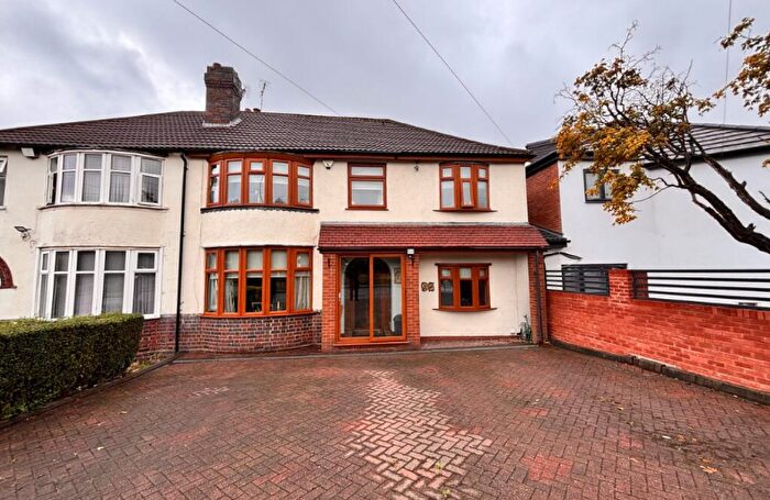 4 Bedroom Property To Rent In Bescot Crescent, Walsall, WS1