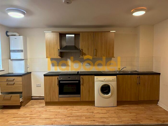 2 Bedroom Flat To Rent In Temple Street, Sculcoates, Hull, HU5