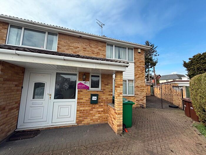 2 Bedroom Flat To Rent In Ingham Grove, Nottingham, NG7