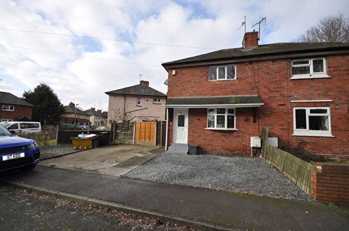 2 Bedroom Semi-Detached House For Sale In Warwick Road, Dudley, DY2