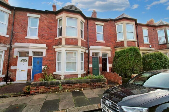 3 Bedroom Flat To Rent In Sandringham Road, Gosforth, Newcastle Upon Tyne, NE3
