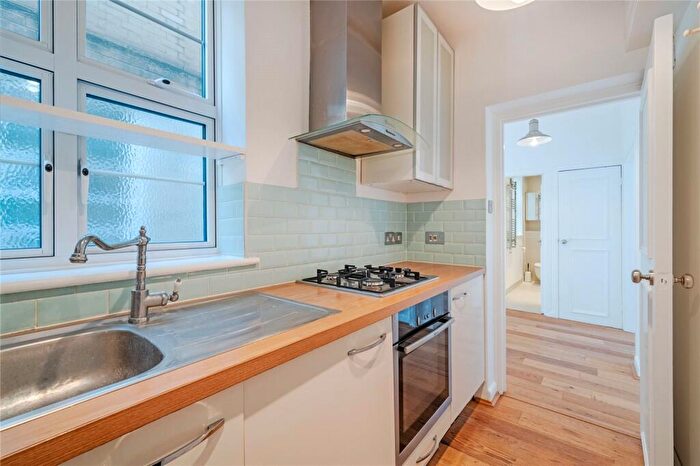 1 Bedroom Flat To Rent In Shoot Up Hill, Kilburn, NW2