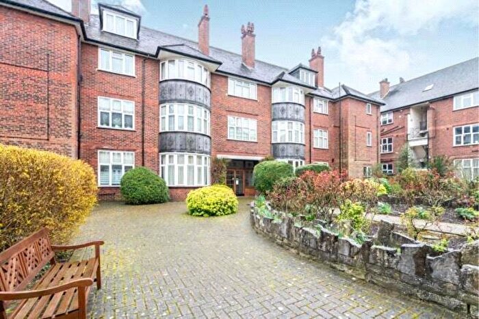 3 Bedroom Flat To Rent In Charter House, Mulgrave Road, Sutton, SM2