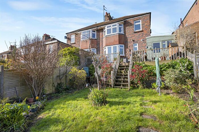 3 Bedroom Semi-Detached House For Sale In First Avenue, Newhaven, BN9