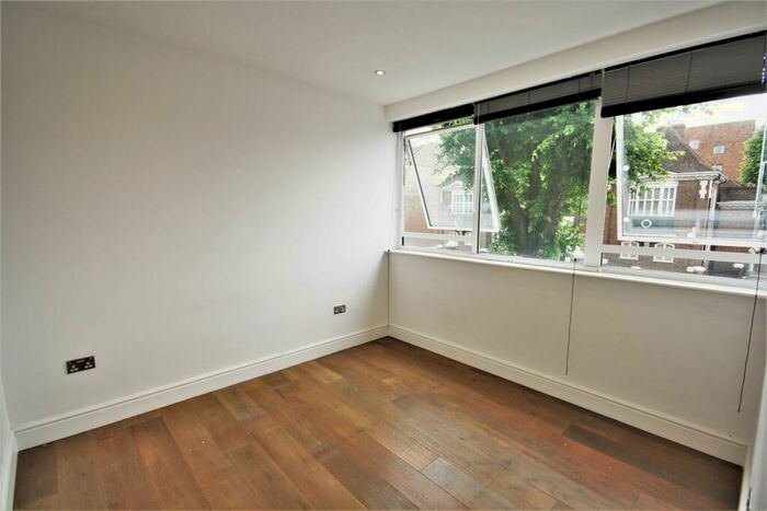 2 Bedroom Apartment To Rent In The Legacy, - Denmark Villas, BN3