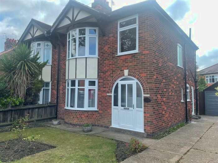 3 Bedroom Semi-Detached House To Rent In Boundary Road, Newark, NG24