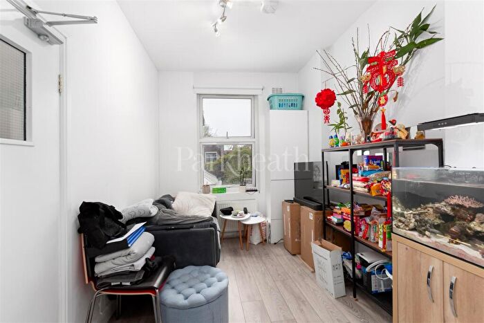 2 Bedroom Flat To Rent In Torriano Avenue, Kentish Town, NW5