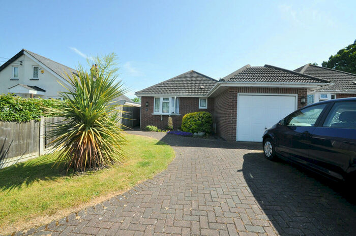 3 Bedroom Detached Bungalow To Rent In Kingsley Lane, Thundersley, SS7