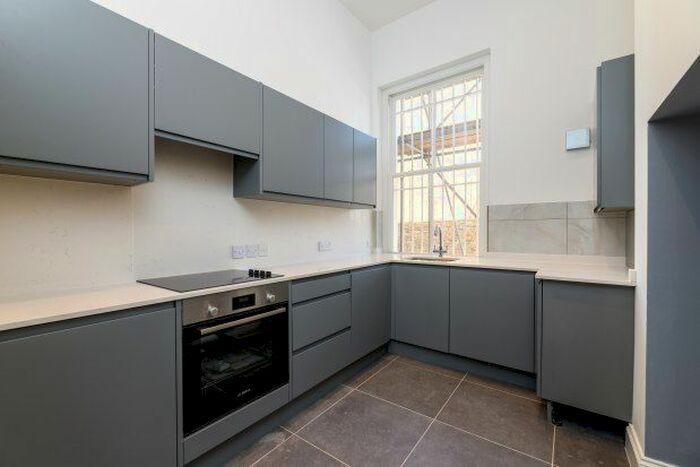 2 Bedroom Flat To Rent In Kings Road, London, SW10
