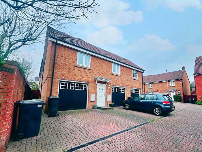 2 Bedroom Maisonette To Rent In Wilkins Gardens, Bournemouth, BH8