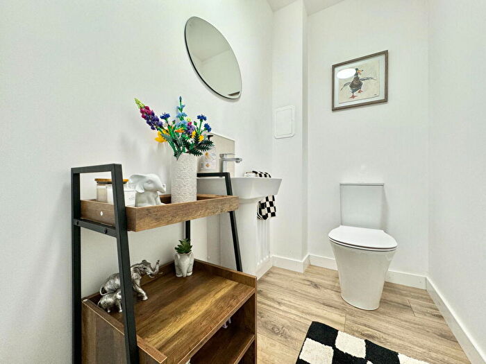 3 Bedroom Terraced House For Sale In Ferguson Gardens, Falkirk, FK2