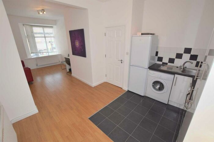 1 Bedroom Flat To Rent In The Broadway, Mill Hill, NW7