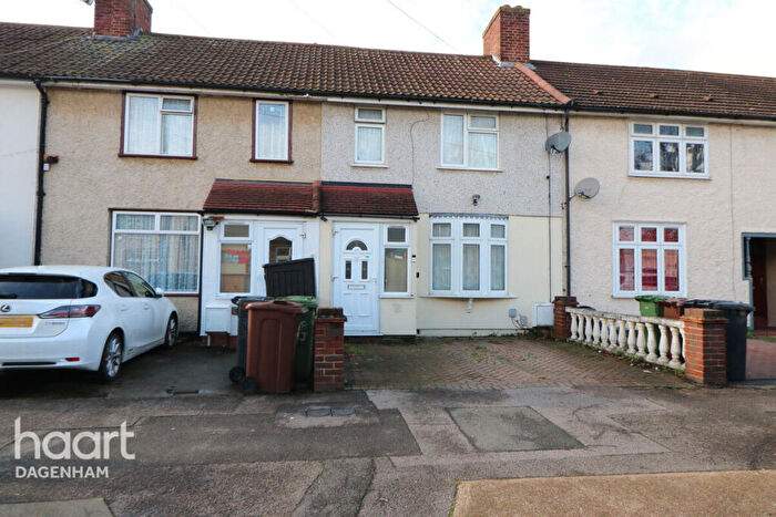 2 Bedroom End Of Terrace House For Sale In Stanhope Road, Dagenham, RM8