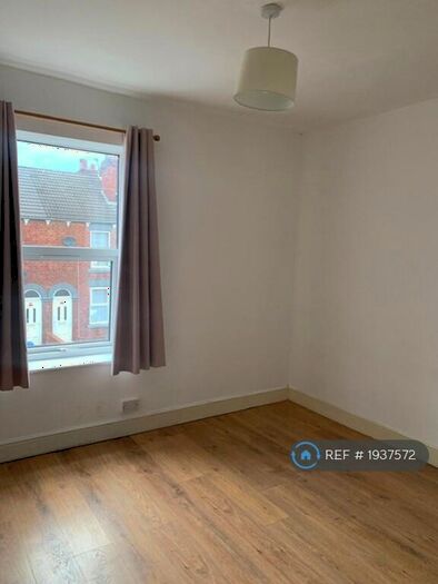 2 Bedroom Terraced House To Rent In Park Road, Doncaster, DN1