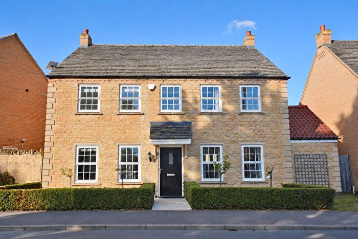 4 Bedroom Detached House For Sale In Uffington Road, Barnack, Stamford, PE9