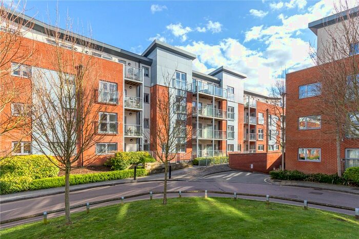 1 Bedroom Flat For Sale In Charrington Place, St. Albans, Hertfordshire, AL1