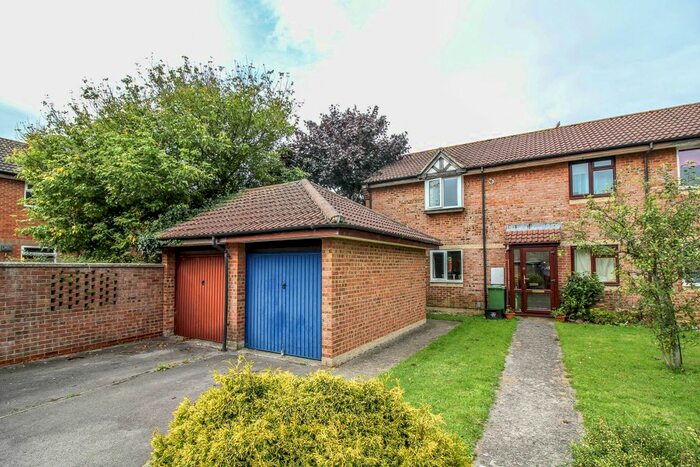 2 Bedroom End Of Terrace House To Rent In Courts Barton, Frome, BA11