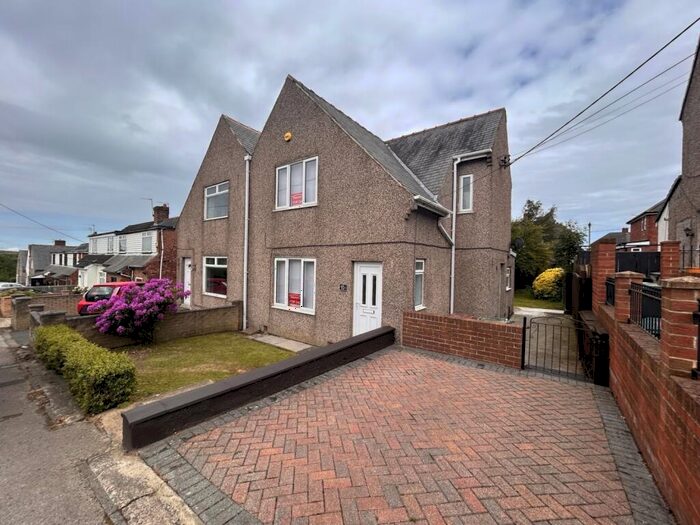 3 Bedroom Semi-Detached House For Sale In Jubilee Crescent, Sherburn Hill, DH6